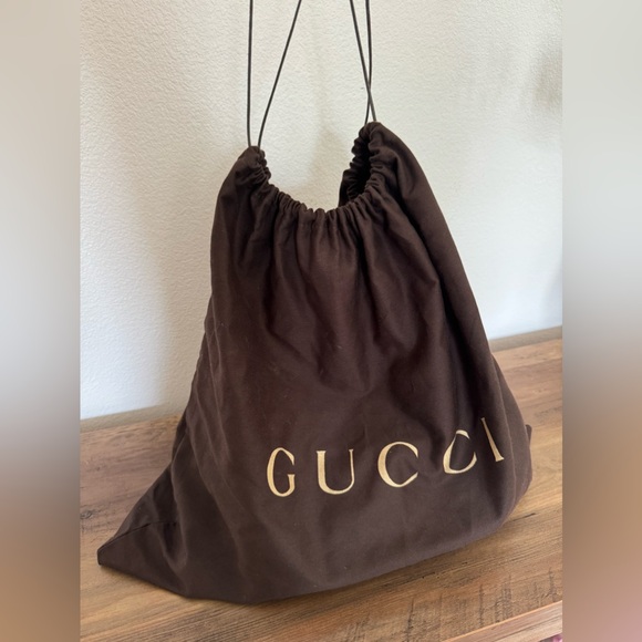 GUCCI
Beige/White GG Canvas Medium Sukey Tote Bag - Picture 12 of 13